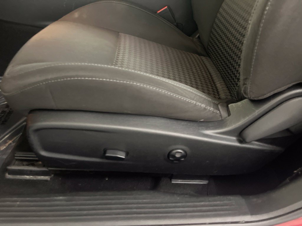 Used 2019 Dodge Challenger R/T RWD image 41