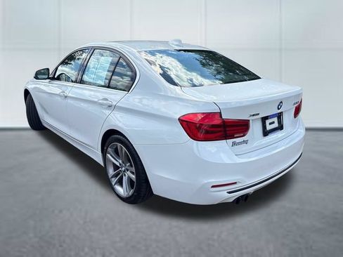 Used 2018 BMW 330i xDrive Sedan AWD/4WD image 2