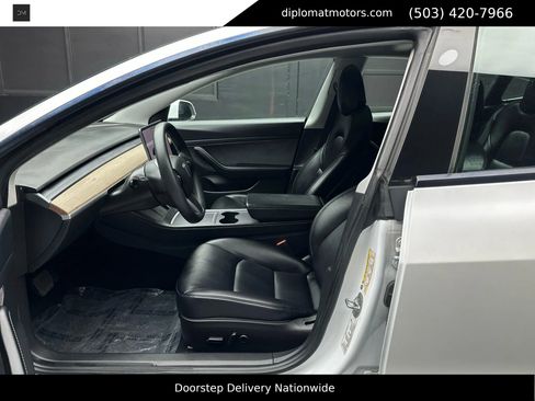 Used 2021 Tesla Model 3 Standard Range Plus image 18