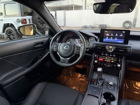 Used 2025 Lexus IS 300 w/ Premium Package image 33