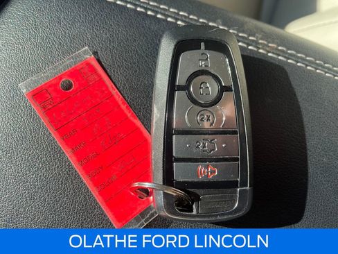 Used 2019 Ford Edge Titanium w/ Equipment Group 301A image 11