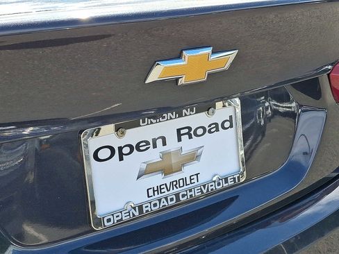 Used 2022 Chevrolet Malibu LT FWD image 29