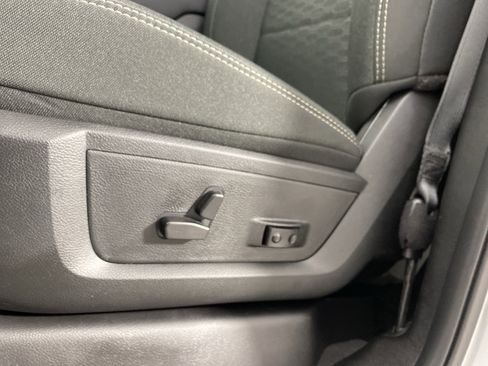 New 2026 RAM 2500 Big Horn AWD/4WD image 15