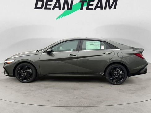 New 2026 Hyundai Elantra SEL Sport image 4