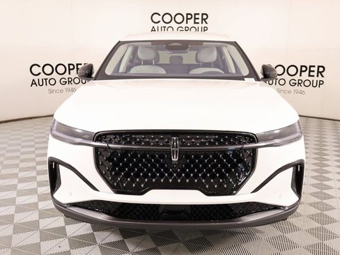 New 2026 Lincoln Nautilus Premier w/ Jet Appearance Package AWD/4WD image 10