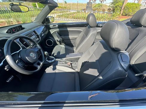 Used 2013 Volkswagen Beetle 2.0T FWD image 16