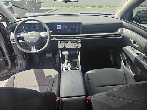 Used 2025 Hyundai Tucson SE image 24