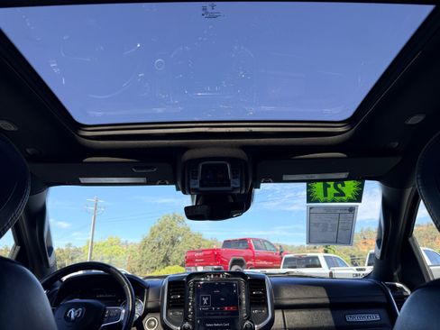 Used 2021 RAM 1500 Laramie AWD/4WD image 20