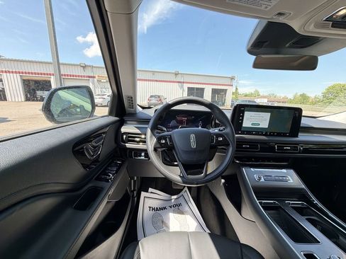 New 2026 Lincoln Aviator AWD image 14