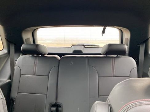Used 2023 Chevrolet Traverse RS image 16