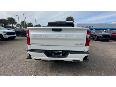 Used 2025 Chevrolet Silverado 1500 High Country image 3