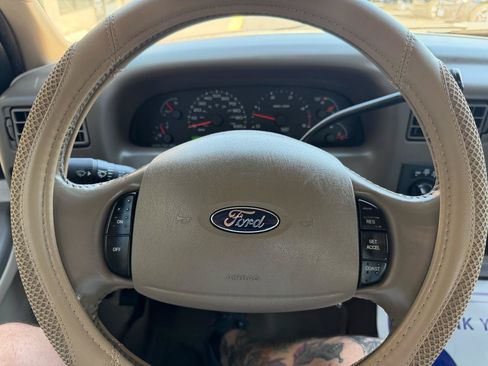 Used 2004 Ford F250 Lariat AWD/4WD image 14