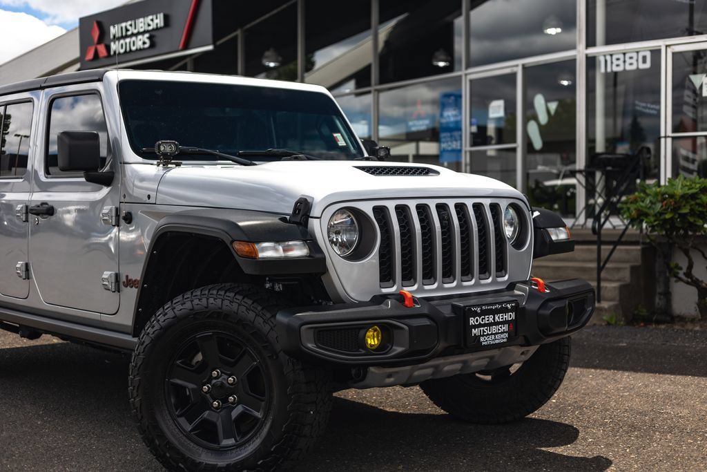 Used 2022 Jeep Gladiator Mojave w/ Trailer Tow Package AWD/4WD image 3