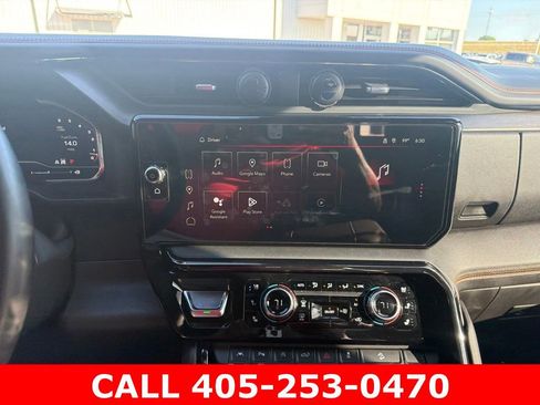 Used 2024 GMC Sierra 1500 AT4 w/ AT4 Premium Package AWD/4WD image 9
