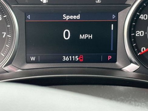 Used 2023 GMC Terrain SLT w/ Tech Package AWD/4WD image 12