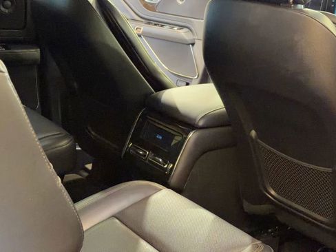 Used 2025 Lincoln Aviator AWD image 19