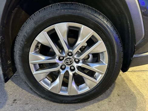 Used 2024 Toyota RAV4 Limited image 10