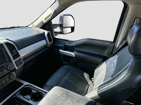 Used 2021 Ford F250 Lariat image 23