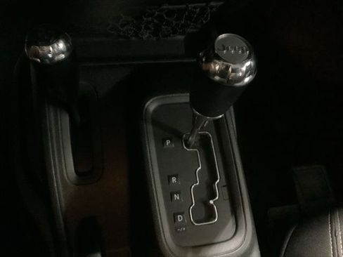 Certified 2018 Jeep Wrangler Sahara w/ Connectivity Group AWD/4WD image 28