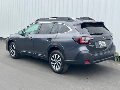 Used 2025 Subaru Outback Premium image 4