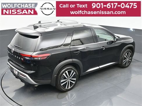 Used 2025 Nissan Pathfinder Platinum w/ Cargo Package image 34