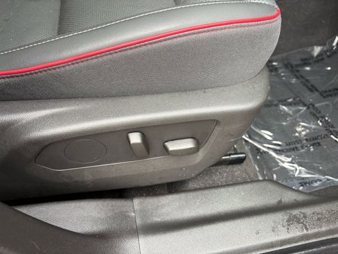 Used 2022 Buick Envision Essence w/ Sport Touring Package image 43