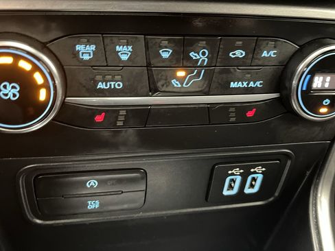 Used 2021 Ford EcoSport SE w/ SE Convenience Package image 21