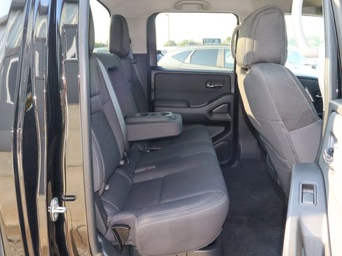 Used 2024 Nissan Frontier SV image 25