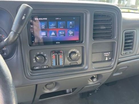 Used 2006 Chevrolet Silverado 2500 W/T RWD image 10