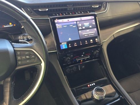 Used 2021 Jeep Grand Cherokee L Limited image 10