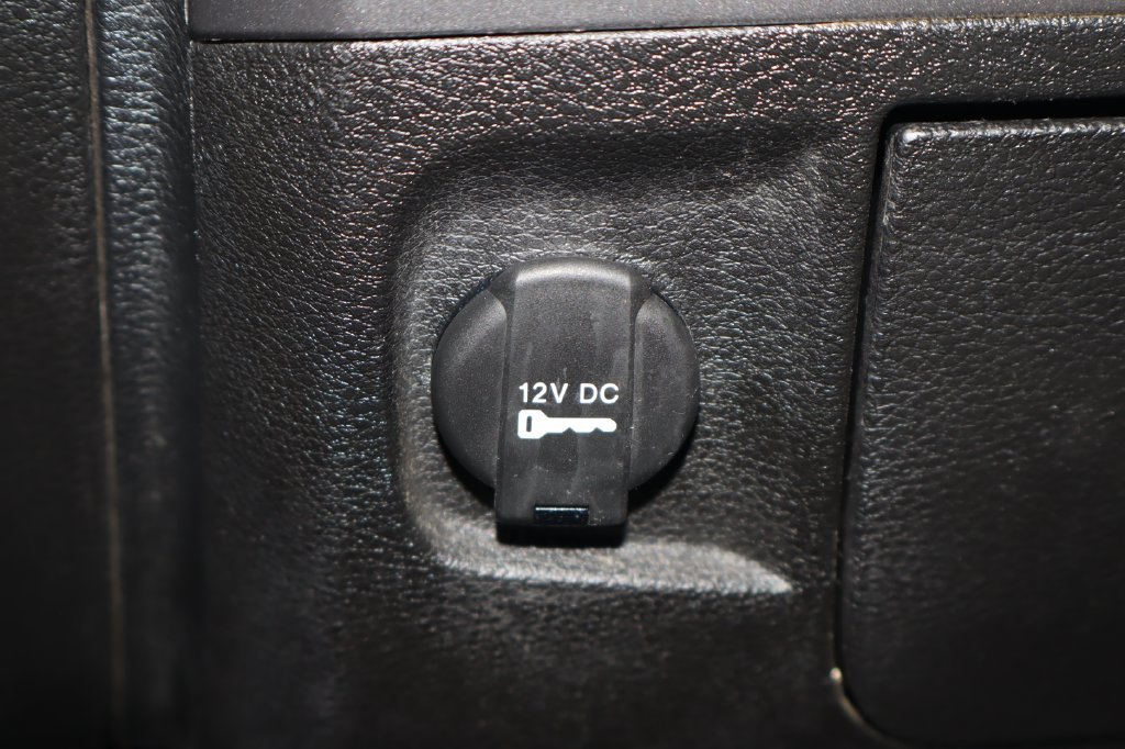 Used 2021 RAM 1500 Classic SLT AWD/4WD image 26