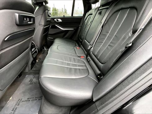 Used 2019 BMW X5 xDrive50i w/ M Sport Package image 20