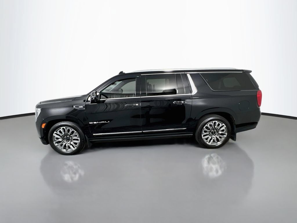 Certified 2024 GMC Yukon XL Denali Ultimate AWD/4WD image 4
