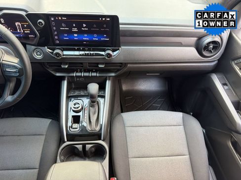 Used 2024 Chevrolet Colorado Trail Boss w/ Technology Package AWD/4WD image 17