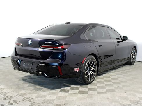 Used 2023 BMW i7 xDrive60 AWD/4WD image 52