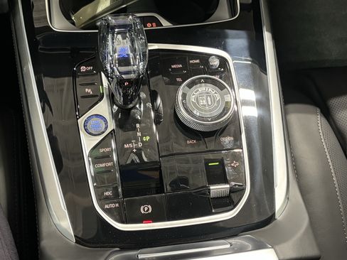 New 2026 BMW ALPINA XB7 AWD/4WD image 23