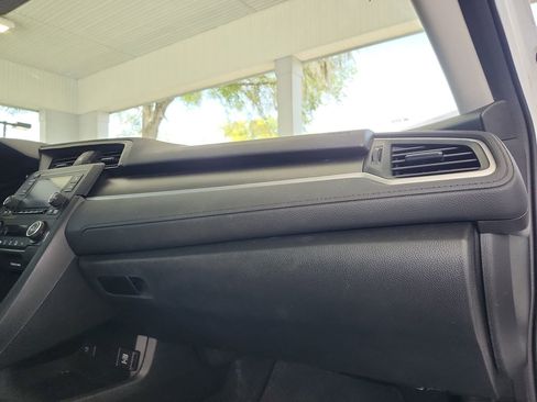 Used 2020 Honda Civic LX image 19