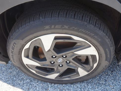 Used 2024 Subaru Crosstrek 2.5i Limited AWD/4WD image 9