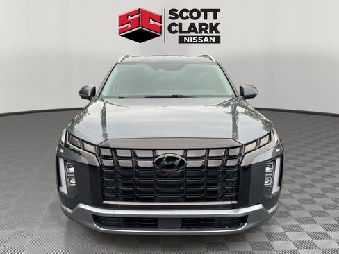 Used 2023 Hyundai Palisade Limited AWD/4WD image 2