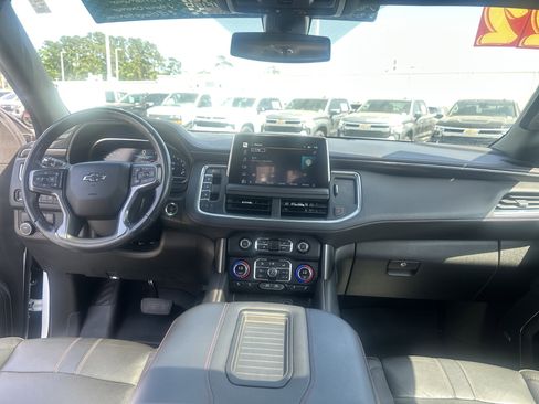 Used 2022 Chevrolet Suburban RST w/ Luxury Package image 30