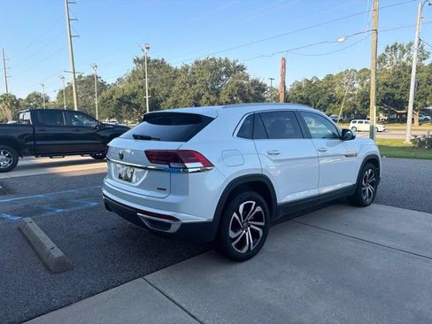 Used 2022 Volkswagen Atlas Cross Sport SEL AWD/4WD image 5
