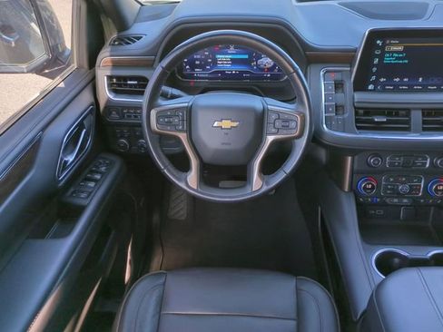 Used 2022 Chevrolet Suburban High Country image 19