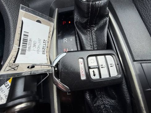 Used 2017 Honda Civic EX-L image 38