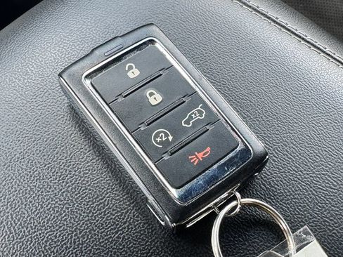 Used 2023 Jeep Grand Cherokee L Laredo AWD/4WD image 34