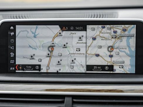 Used 2018 BMW 750i xDrive image 22