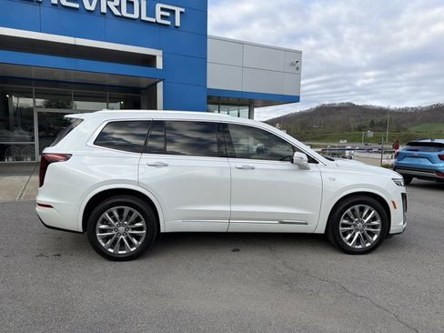 Used 2023 Cadillac XT6 Premium Luxury w/ Platinum Package AWD/4WD image 3