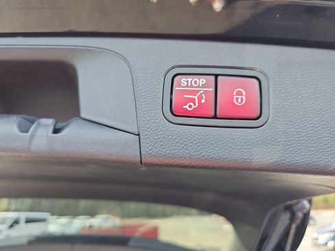 Used 2022 Mercedes-Benz GLC 300 image 18