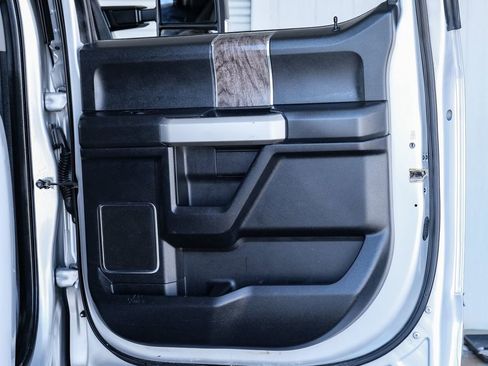 Used 2017 Ford F250 Lariat w/ Lariat Value Package image 35