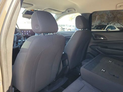 Used 2024 Chevrolet Trax LS w/ LS Convenience Package image 12