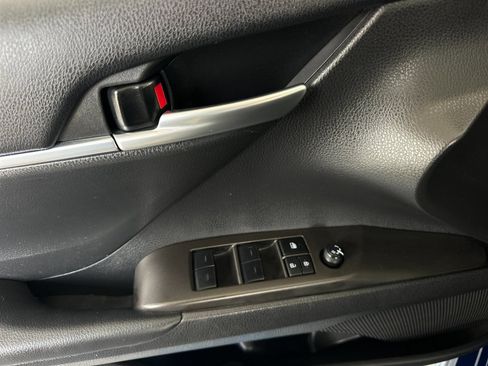 Used 2024 Toyota Camry SE FWD image 10